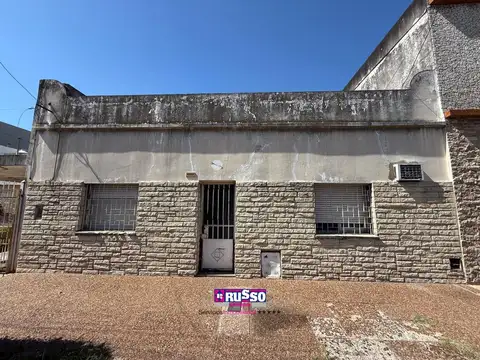 Venta local y viviendas San Justo