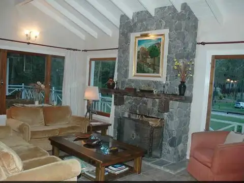 Casa en Venta en Carilo, USD 590.000