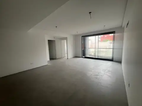 Departamento de 3 amb al contrafrente con parrilla propia 