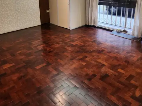 Local en Alquiler Via Púb.