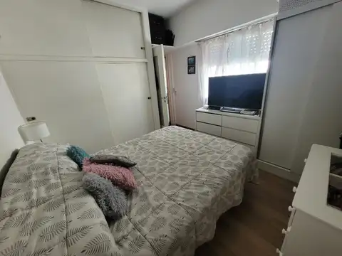 Hermoso PH de 4 amb en 2 plantas con patio y parrilla. Impecable 