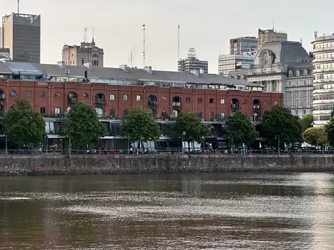 Oficina 6 ambientes con 4 baños