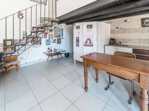Depto Tipo Casa 4 ambientes con 2 baños