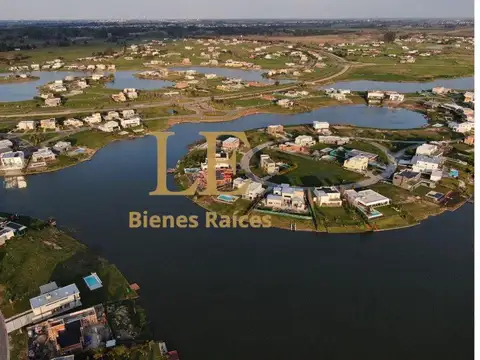 Terreno en Venta de 827,0 m2