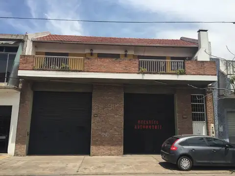 Casa P alta c/ 2 locales P baja
