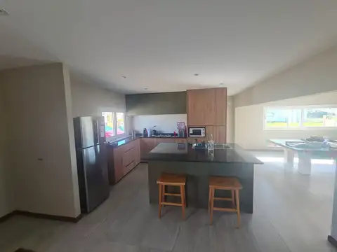 Casa en Alquiler de 3 dormitorios