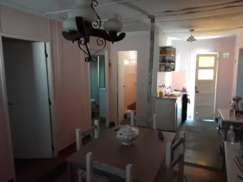 Casa 3 ambientes con 1 baño
