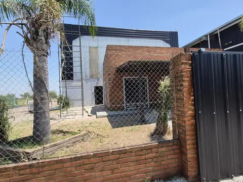 Nave Industrial en Alvear - Fundicion - Todos los servicios - Metalurgica