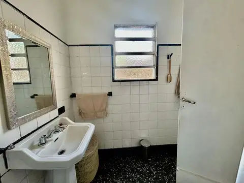 Depto Tipo Casa 4 ambientes con 2 baños