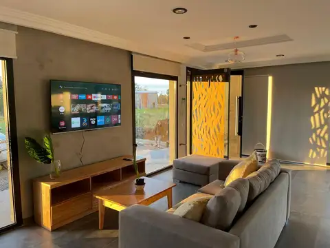 CASA EN BARRIO CERRADO