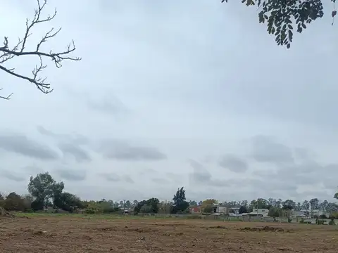 avenida Hipólito Yrigoyen  al 16700