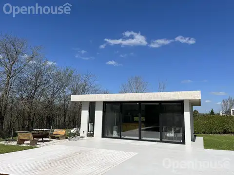 Casa 6 ambientes con 4 baños