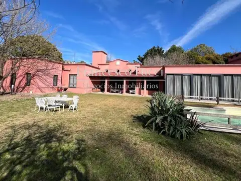 Casa en venta 6 ambientes Haras El Argentino posible permuta