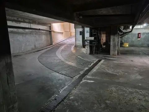 VENTA COCHERA MARTINEZ CUBIERTA