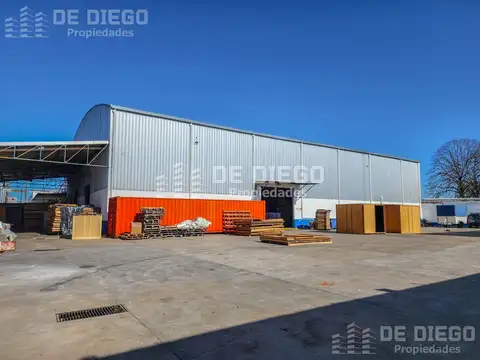 Alquiler Deposito 1347 m2 con oficinas y playa de maniobra Munro Vicente Lopez