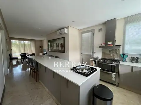 Casa en Venta al Oeste