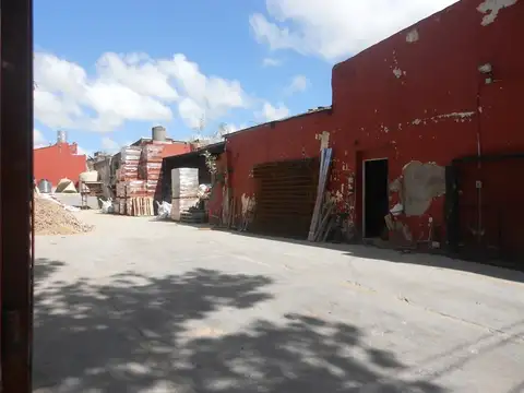 Local en Venta Via Pública