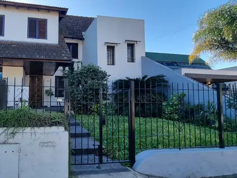 J B Azopardo 838 8000