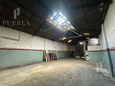 Galpon en Alquiler 8  mts Frente