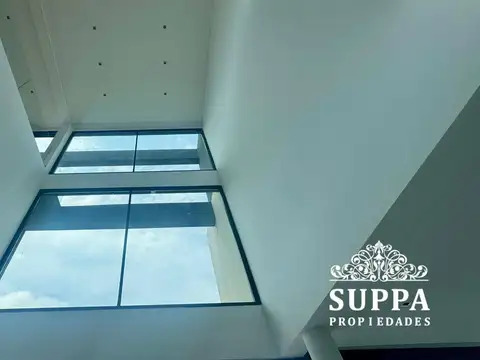 Casa 7 ambientes con 5 baños