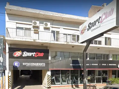 GRAN LOCAL COMERCIAL A LA VENTA EN CALLE SEGUI 664 ADROGUE