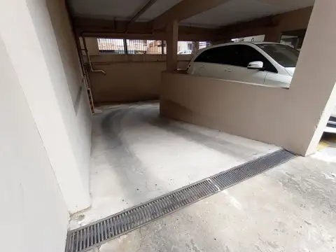 VENTA COCHERA DOBLE EN MARTINEZ CENTRO