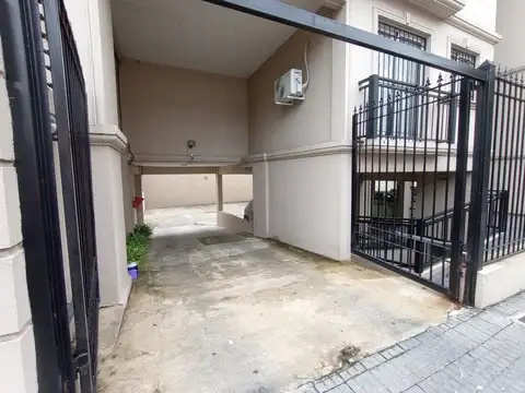 VENTA COCHERA DOBLE EN MARTINEZ CENTRO
