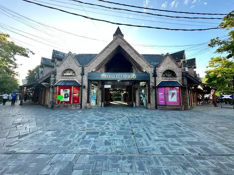 Jauretche 1000, Piso 0