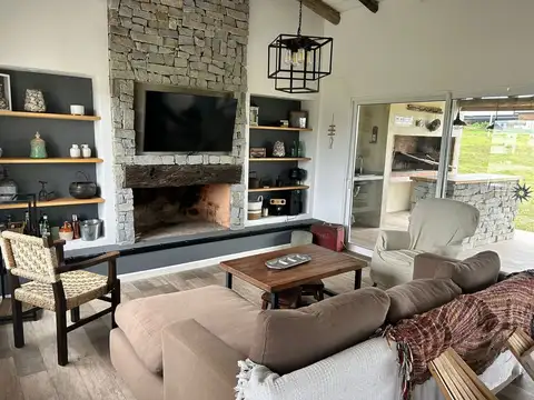 Alquiler Anual, 3 dormitorios Bella vista