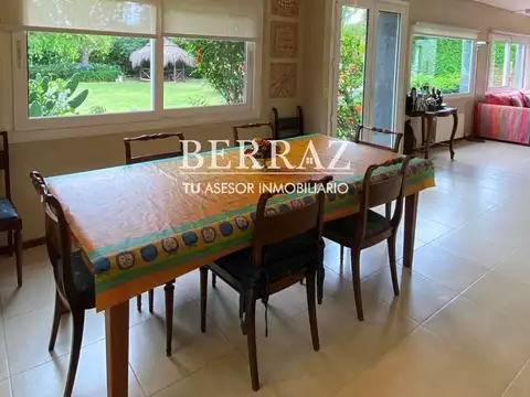 Casa venta 6 ambientes en Los Sauces lote de 1760 m2