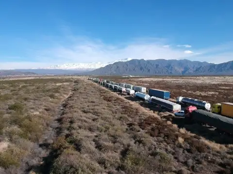 LOTE DE 5.000 M2 SOBRE RUTA 7 - LUJAN DE CUYO