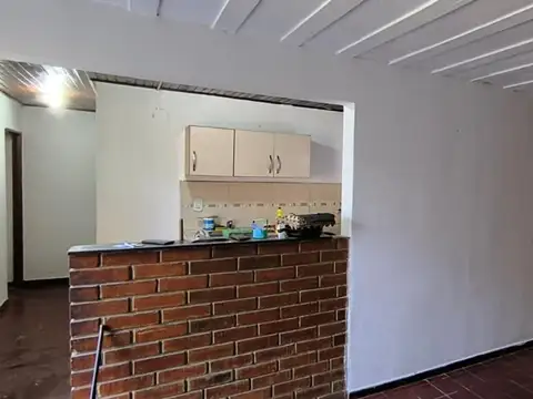 Casa 3 ambientes con 1 baño