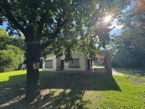 Quinta en Venta con 2 cocheras