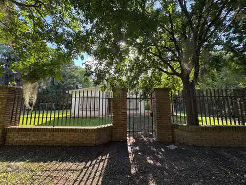 Quinta con 1600 m2 parque añoso