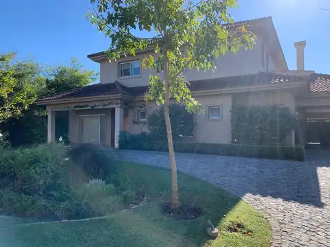 Casa en Venta de 5 dormitorios