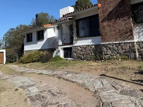 Se vende casa en La Cumbre VISTA PANORAMICA