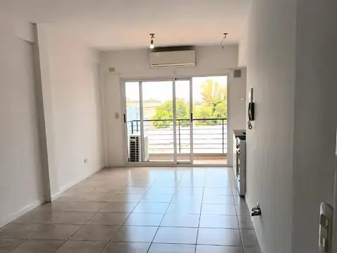 MONOAMBIENTE AL CONTRAFRENTE  C/BALCON 33 M²