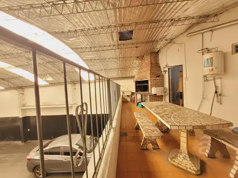 Galpón/Local en Venta en Loma Hermosa - Ingreso por dos Avenidas