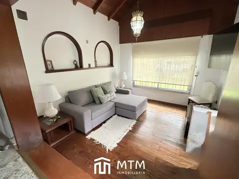 Casa en Venta con 4 cocheras