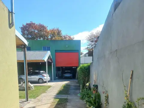 Casa 6 ambientes con 3 baños