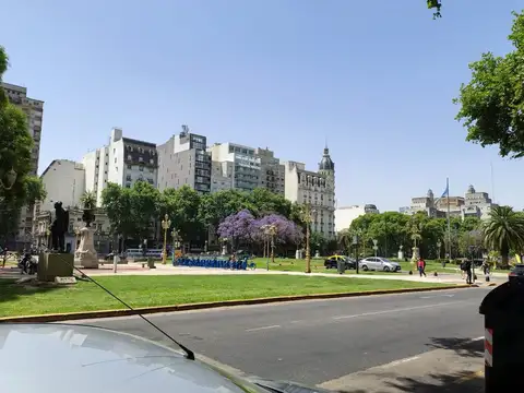 Avenida Hipólito Yrigoyen 1600