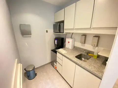 Oficina en Alquiler al Este