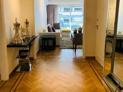 Callao 1100. Piso de categoria.