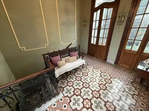 - Casa de estilo en Barrio Martin -