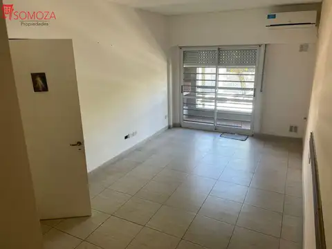 Depto Tipo Casa 3 ambientes con 2 baños