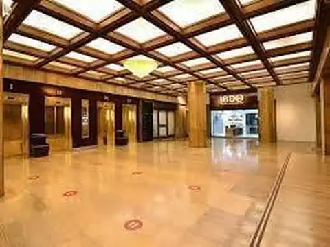 Oficina en Alquiler con 2 cocheras