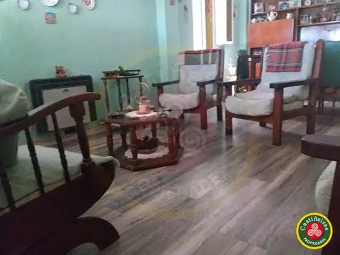 Venta - Chalet - 4 Dormitorios - 2 Baños - Garaje - Parque Libre - DIGNA DE CONOCER