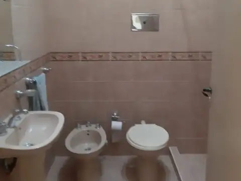 VENTA CASA EXCELENTE UBICACIÓN CALLE SANTA MARIA DE ORO