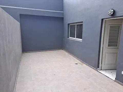 Depto Tipo Casa 3 ambientes con 1 baño