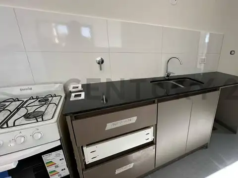 VENTA DE CASA EN POZO - BARRIO GARDENS